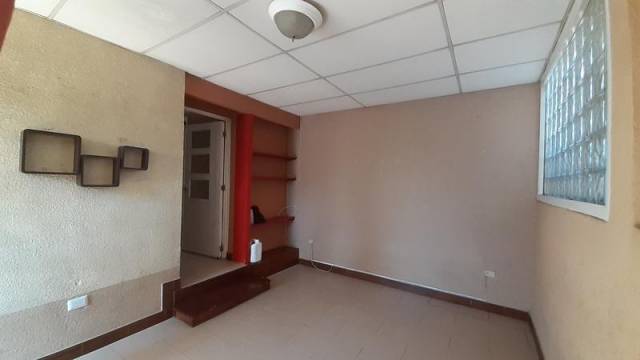 APARTAMENTO EN RENTA MARISCAL Z.11 - Image 2