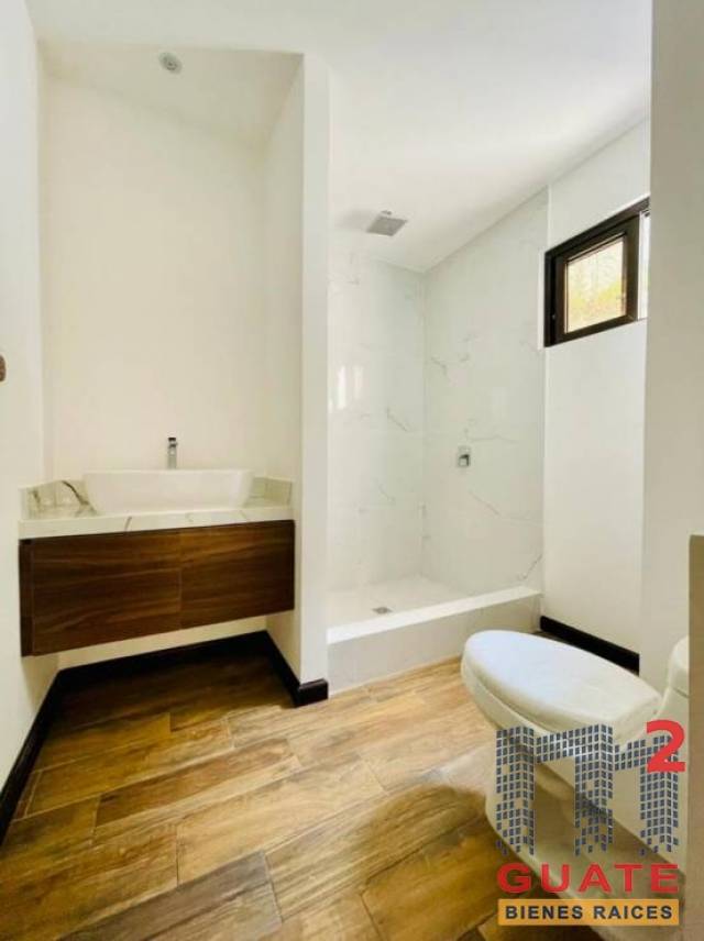 Apartamento de 130 m2 de construcción en Venta, Zona 16 - Miniatura 6