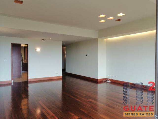 Apartamento de 215 m2 de construcción en Renta, Zona 10 - Image 2