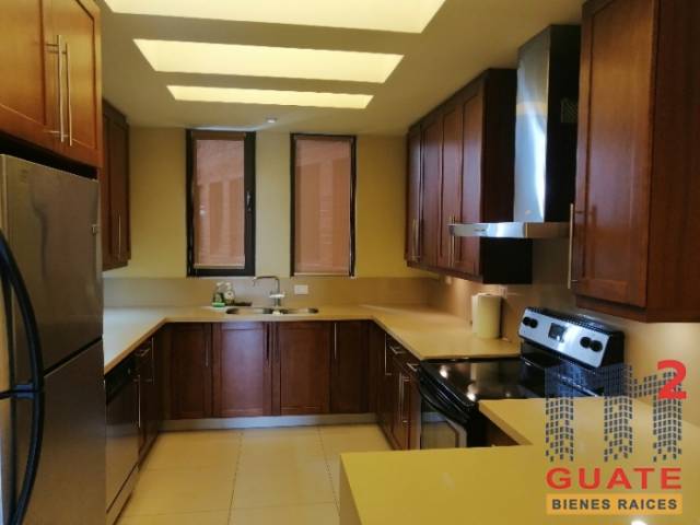 Apartamento de 215 m2 de construcción en Renta, Zona 10 - Image 4