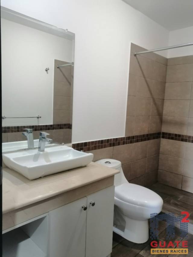 Apartamento de 92 m2 de construcción en Renta, Zona 10 - Miniatura 8