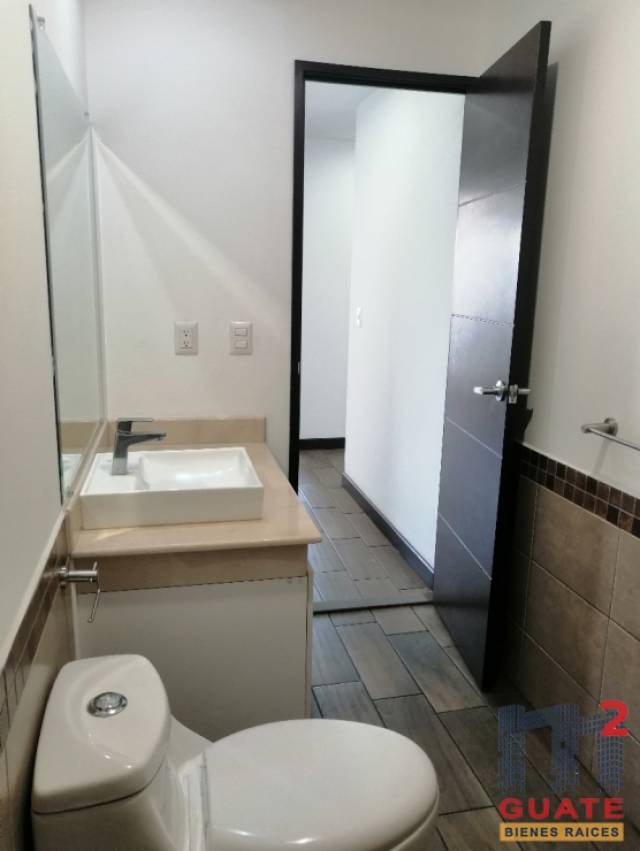 Apartamento de 92 m2 de construcción en Renta, Zona 10 - Miniatura 11