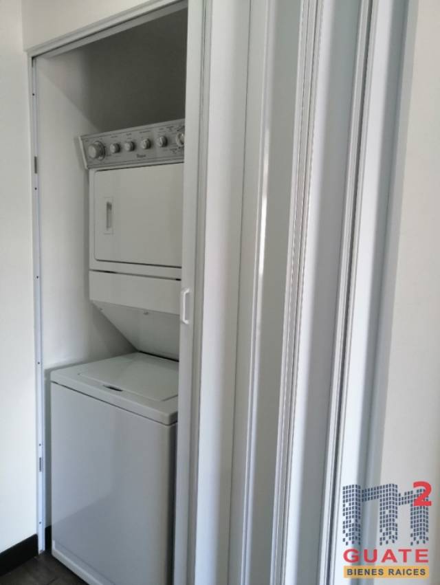 Apartamento de 92 m2 de construcción en Renta, Zona 10 - Miniatura 12