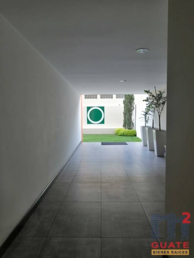 Apartamento de 92 m2 de construcción en Renta, Zona 10 - Miniatura 13