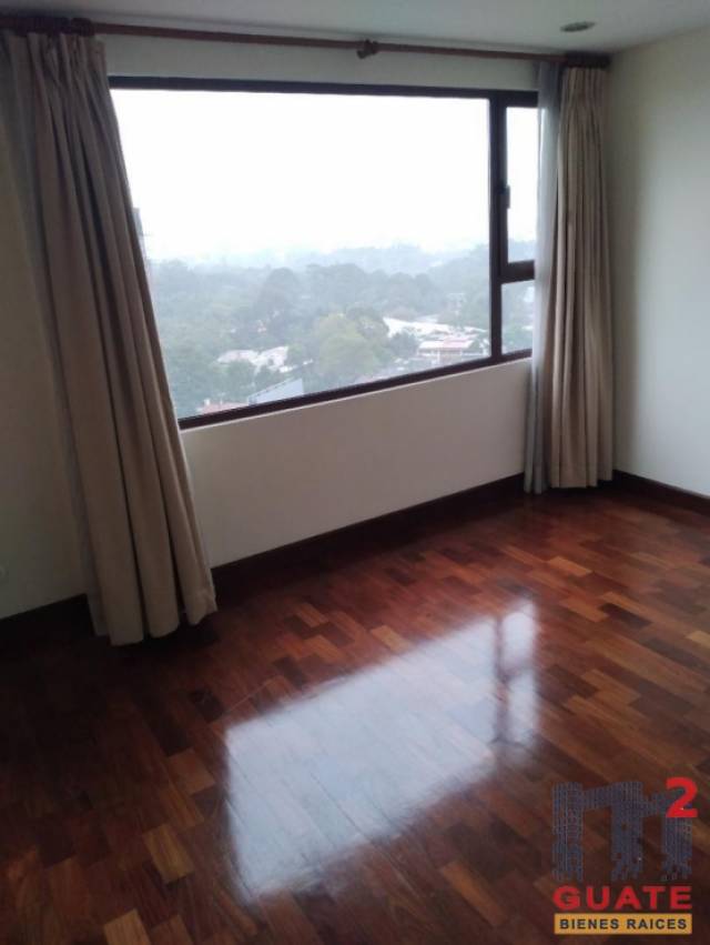 Apartamento de 136.85 m2 de construcción en Venta, Zona 10 - Image 5