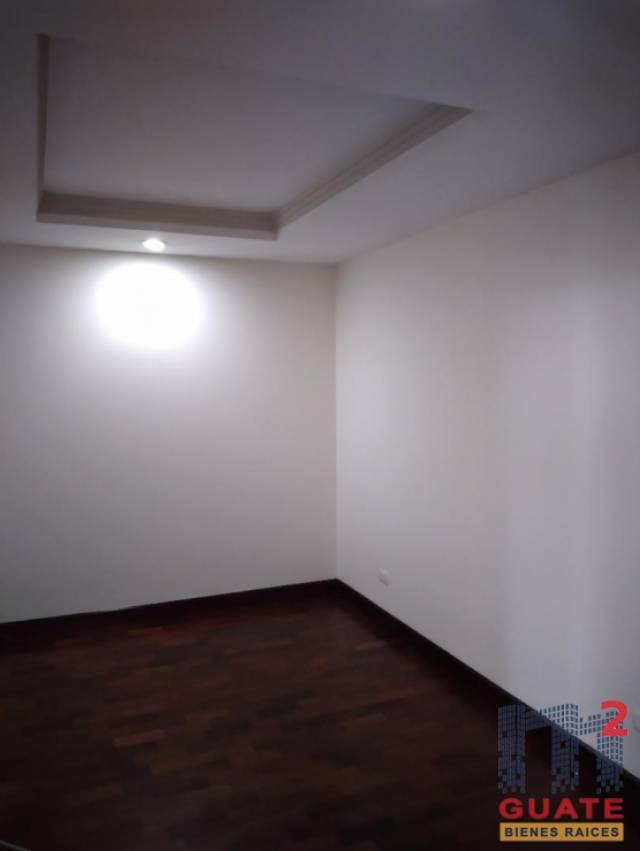 Apartamento de 136.85 m2 de construcción en Venta, Zona 10 - Miniatura 6