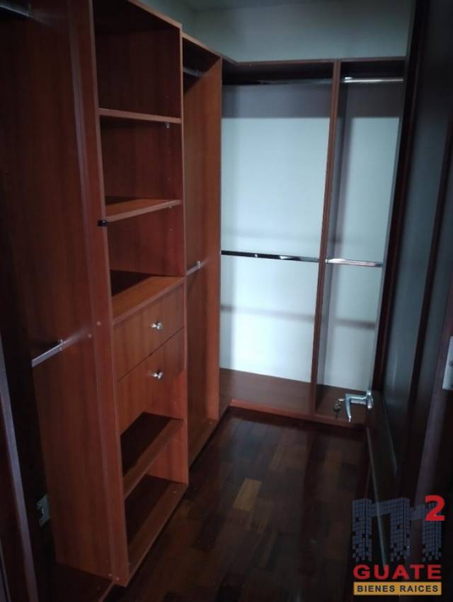 Apartamento de 136.85 m2 de construcción en Venta, Zona 10 - Miniatura 7