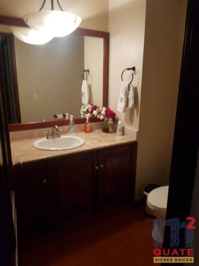 Apartamento de 264 m2 de construcción en Venta, Zona 15 - Miniatura 9