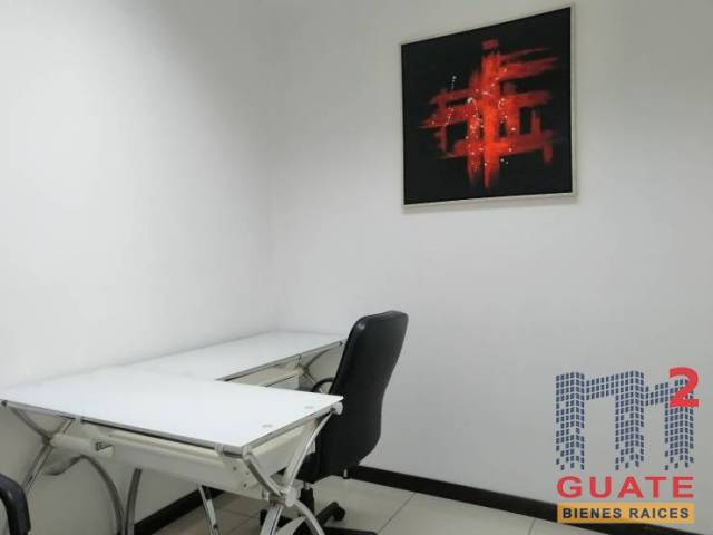 Oficina de 50 m2 de construcción en Renta, Zona 10 - Miniatura 7