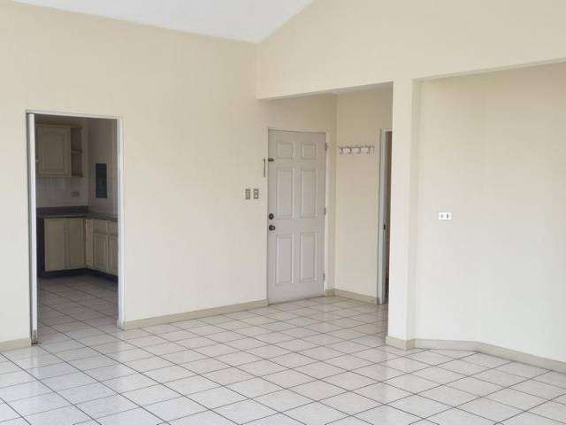 Apartamento en Renta Zona 13 Monte Azul - Image 1
