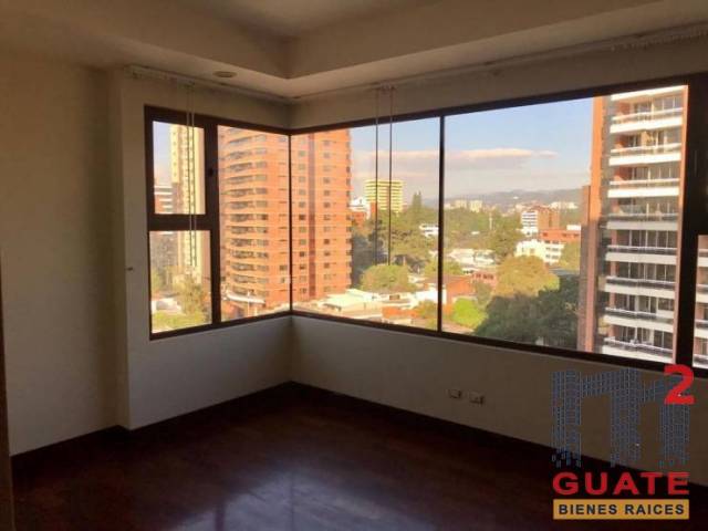 Apartamento de 136 m2 de construcción en Renta, Zona 14 - Miniatura 8