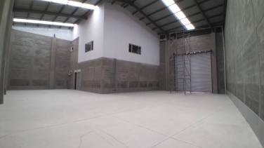 Ofibodega en Renta Calz. La Paz - Image 1