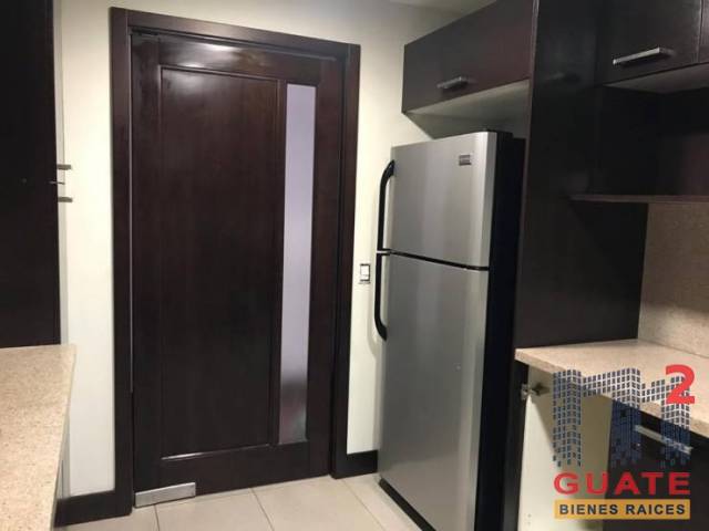 Apartamento de 136 m2 de construcción en Renta, Zona 14 - Image 2