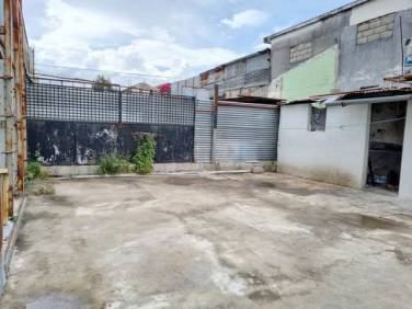 Terreno en Renta Zona 11 Carabanchel, uso comercial - Image 1