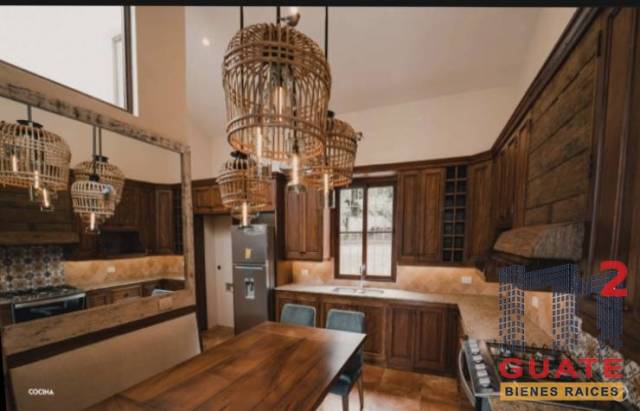 Casa de 275 m2 de construcción, en Venta, Antigua Guatemala - Image 4