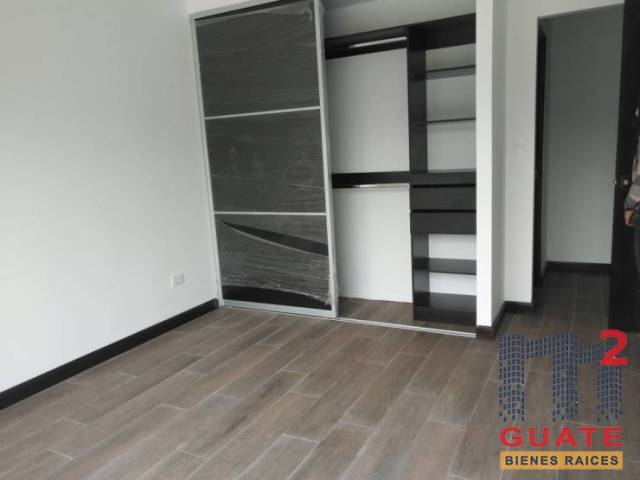 Apartamento de 118 m2 de construcción en Venta, Zona 16 - Image 3