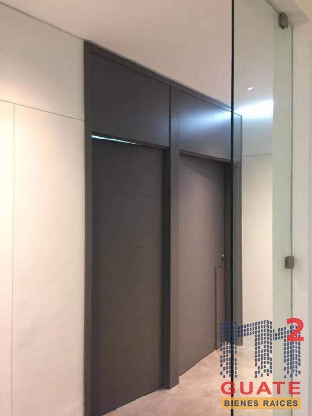 Oficina de 40 m2 de construcción en Renta, Zona 15 - Image 4