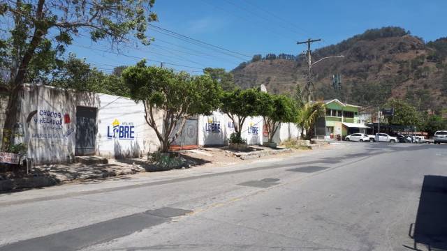 PROPIEDAD EN RENTA EN LA ENTRADA DE AMATITLAN - Image 2