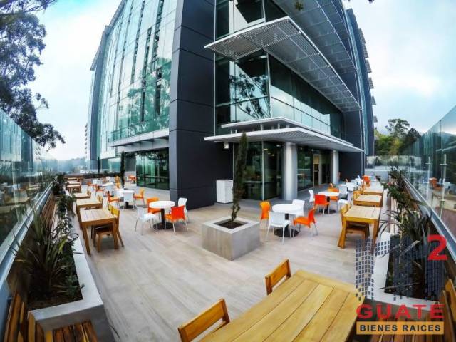 Oficina de 60 m2 de construcción en Renta, Zona 15 - Image 2