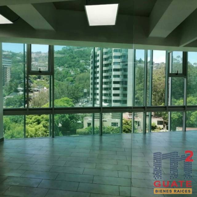 Oficina de 50 m2 de construcción en Renta, Zona 15 - Image 3