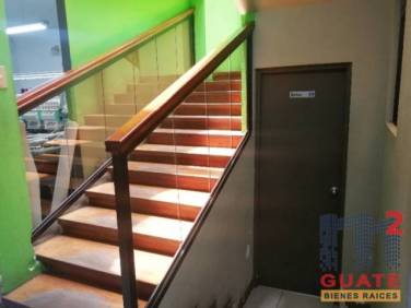 Casa de 399.9 m2 de construcción en Venta, Zona 13 - Image 1
