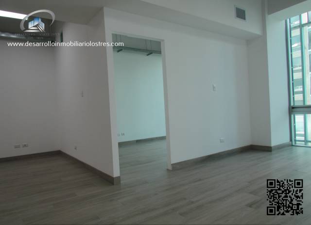 OFICINA EN ALQUILER EDIFICIO INSIGNE ZONA 15. - Miniatura 7