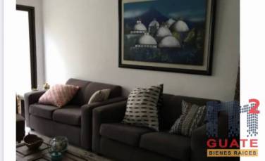 Casa de 194 m2 de construcción, en Venta, Zona 16 - Image 1