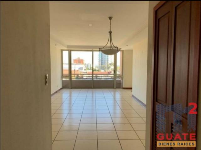 Apartamento de 155 m2 de construcción en Renta, Zona 10 - Image 2