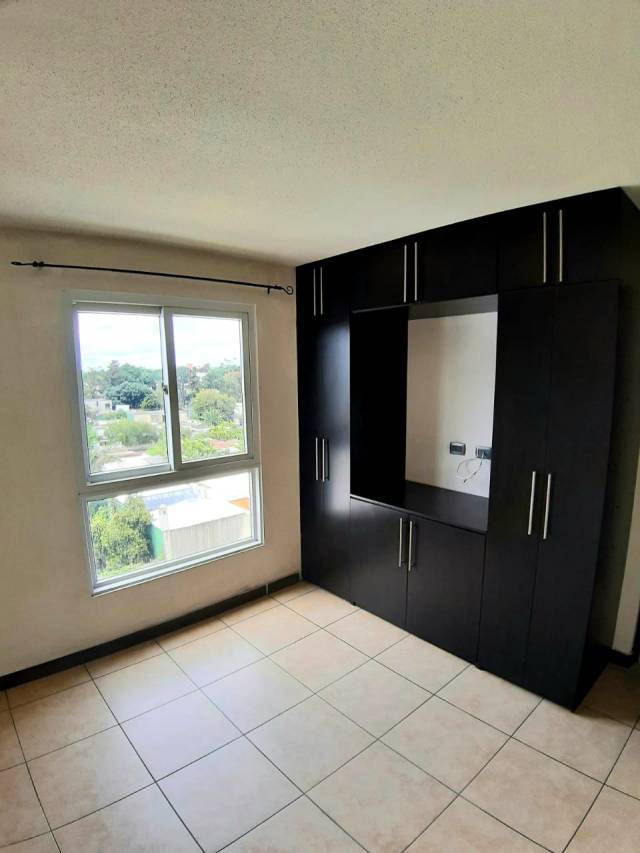 Apartamento en Venta Zona 11 Mariscal, Ciudad Guatemala - Image 3