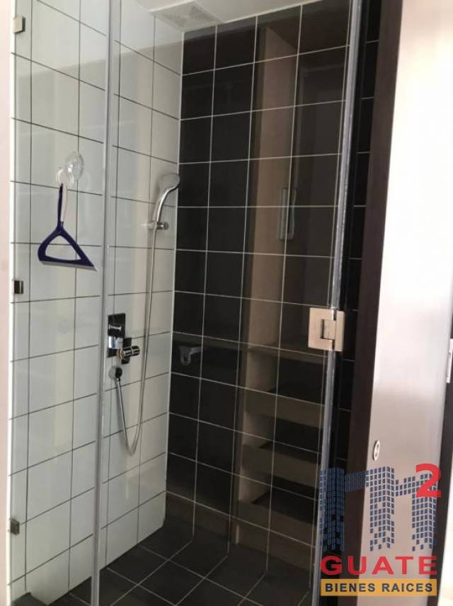 Apartamento de 47 m2 de construcción en Venta, Zona 16 - Image 3