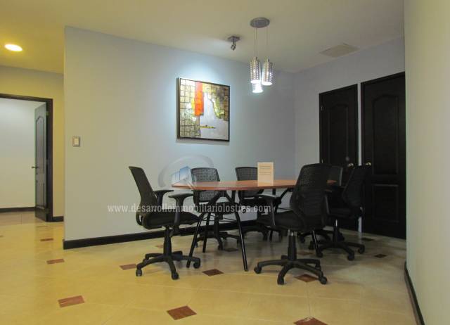 EN RENTA APARTAMENTO AMUEBLADO ZONA 14 - Miniatura 12