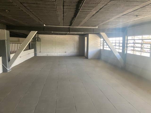Rento Bodega comercial sobre avenida Petapa zona 12 - Image 2