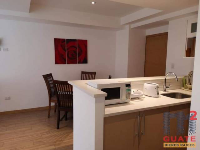 Apartamento de 72 m2 de construcción en Renta, Zona 10 - Image 2