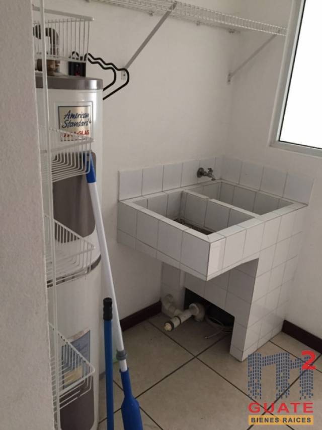 Apartamento de 130 m2 de construcción en Renta, Zona 10 - Miniatura 8