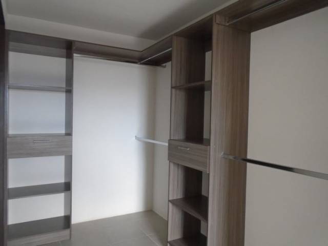 Apartamento en Renta de 3 Habitaciones Parque 11 - Image 3