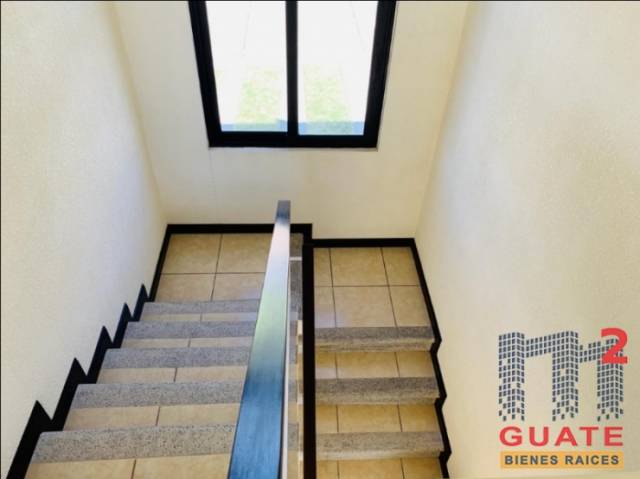 Casa de 147.3 m2 de construcción, en Venta, Zona 16 - Image 4