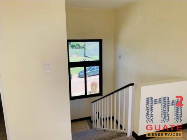 Casa de 147.3 m2 de construcción, en Venta, Zona 16 - Miniatura 15