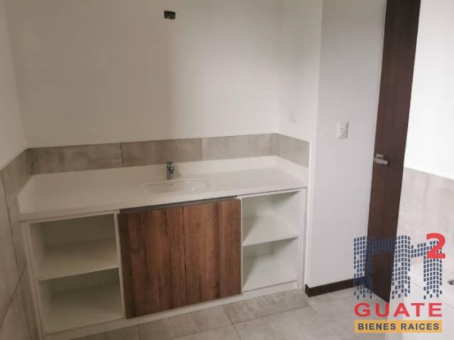 Apartamento de 170 m2 de construcción en Renta, Zona 10 - Image 3