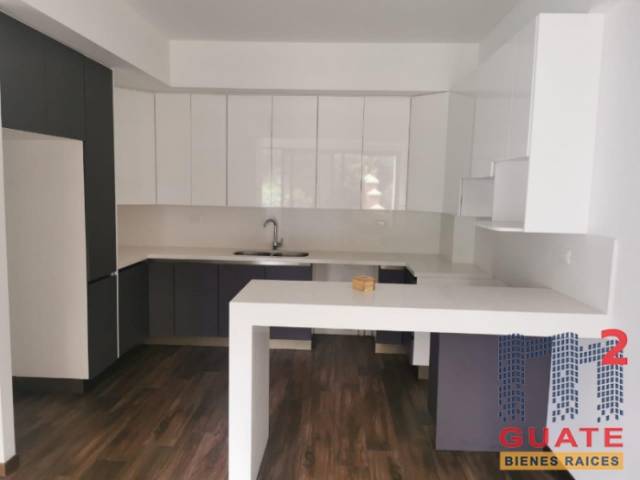 Apartamento de 170 m2 de construcción en Renta, Zona 10 - Miniatura 8