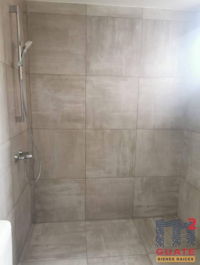 Apartamento de 170 m2 de construcción en Renta, Zona 10 - Miniatura 11