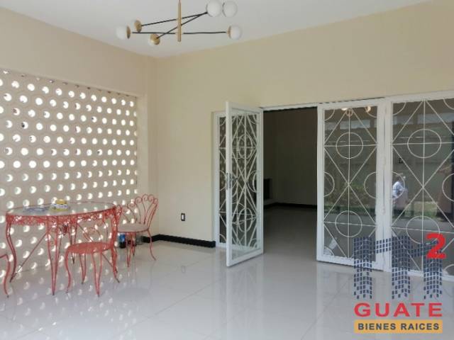 Casa de 400 m2 de construcción, en Renta, Zona 10 - Image 5