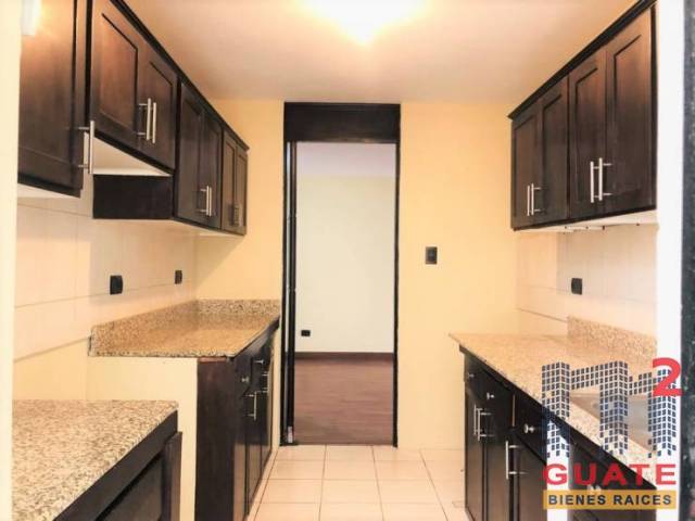 Casa de 214 m2 de construcción en Renta, Zona 14 - Image 4