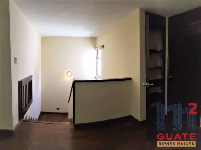 Casa de 214 m2 de construcción en Renta, Zona 14 - Image 5