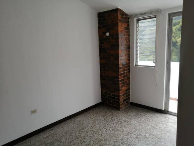 Casa en Venta Colonia Residencial San Cristóbal B-2 - Image 4