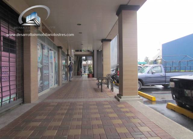 SE RENTA LOCAL AREA DE FOOD COURT VILLA NUEVA - Image 4