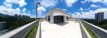 Alquilo Apartamento Penthouse con Terraza, Zona 10 - Image 1