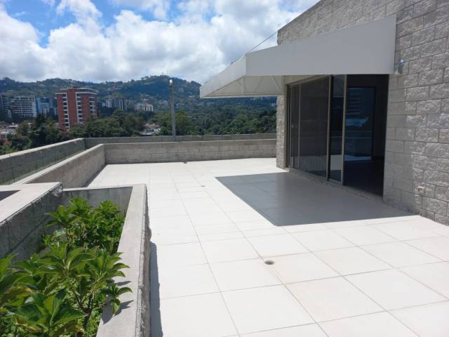 Alquilo Apartamento Penthouse con Terraza, Zona 10 - Image 3