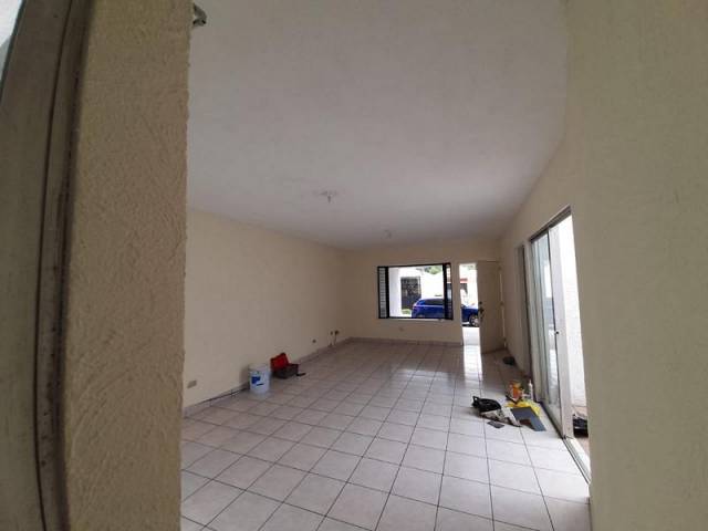 Casa en Alquiler Zona 16 Ciudad Guatemala, condominio - Image 2