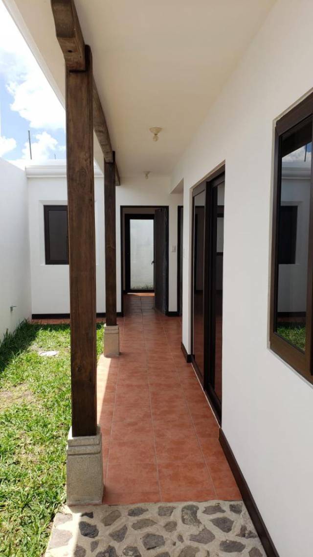 CityMax Antigua vende casa en Barrio Las Campanas - Miniatura 6