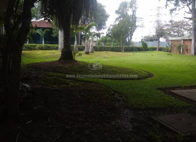 PROPIEDAD EN VENTA SOBRE LA AGUILAR BATRES ZONA 12 - Miniatura 9